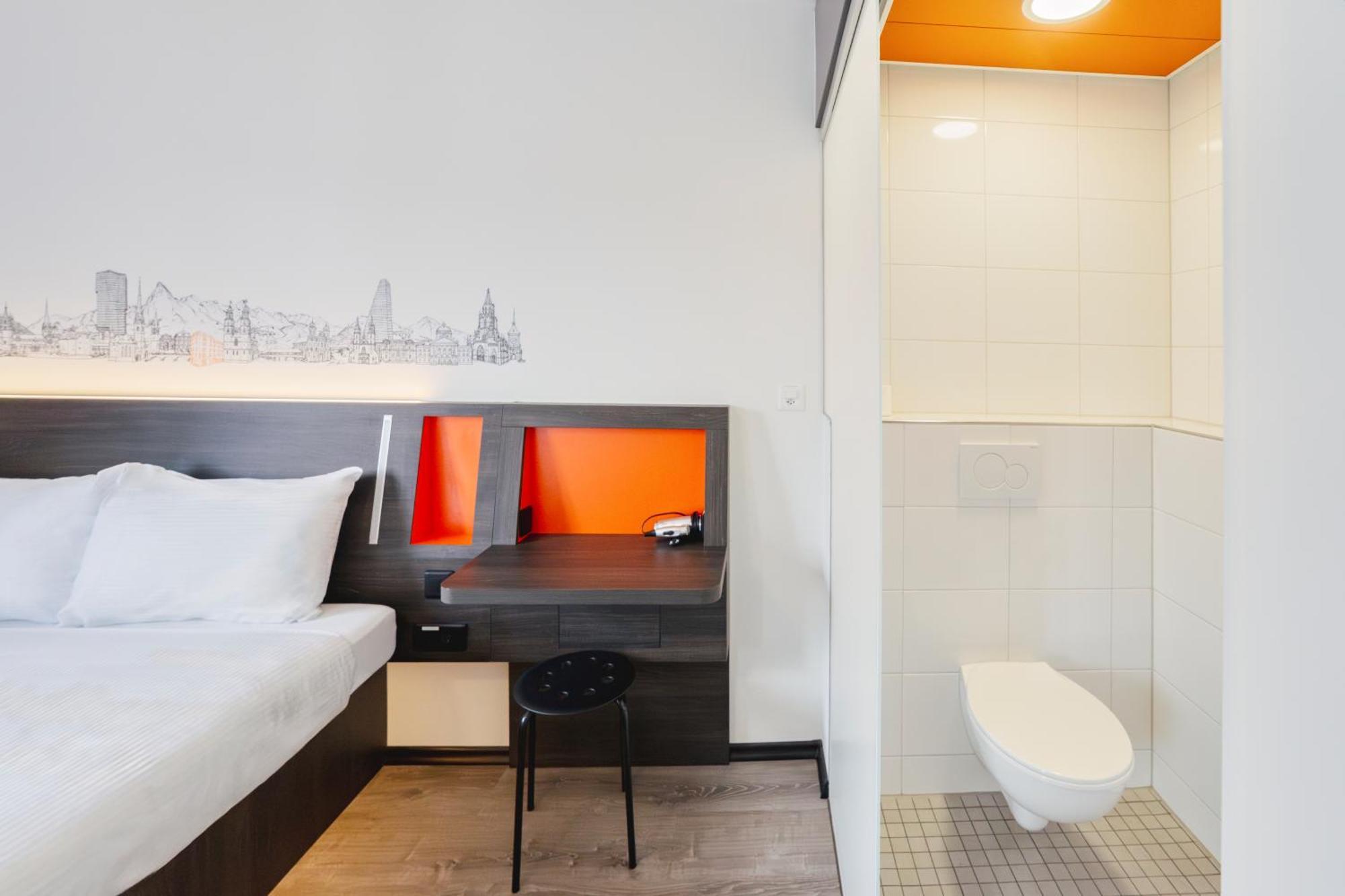 Großes Zweibettzimmer